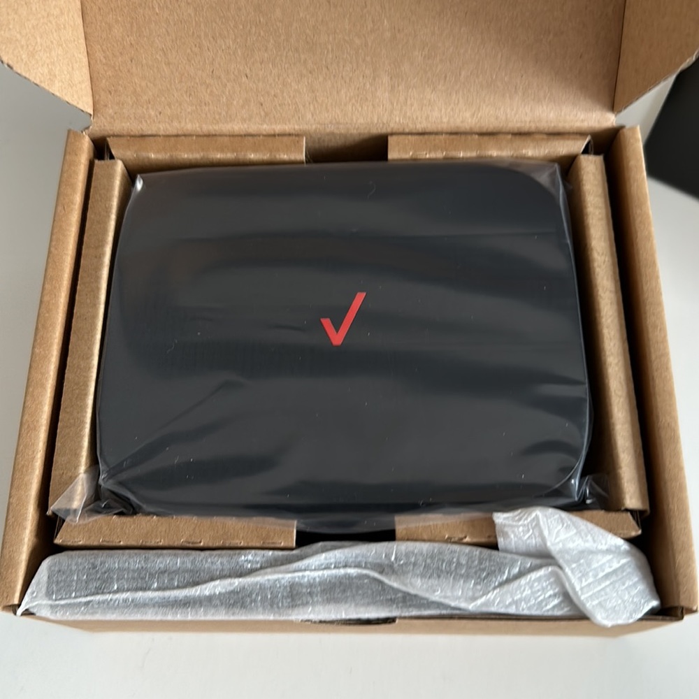 Brand New In Box Verizon Stream TV - Picture 3 of 7